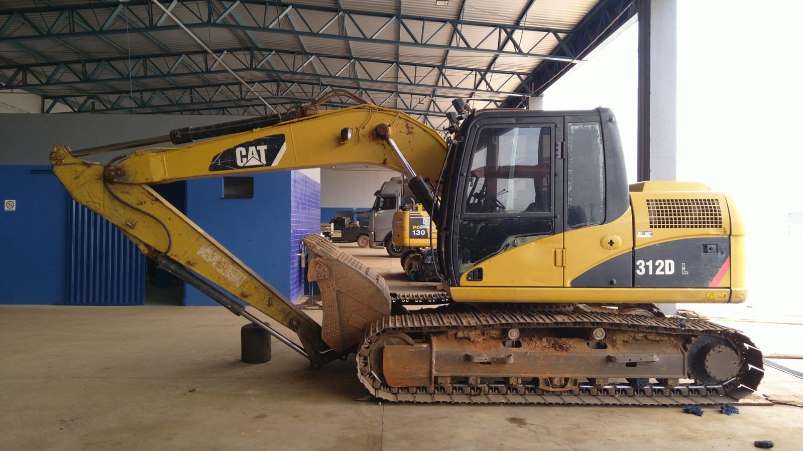 Escavadeira Caterpillar CAT312DJL — Outra vista da máquina